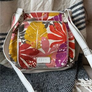 New Relic Women's Crossbody Bag Vibrant Floral Adjustable Strap Inner Pockets